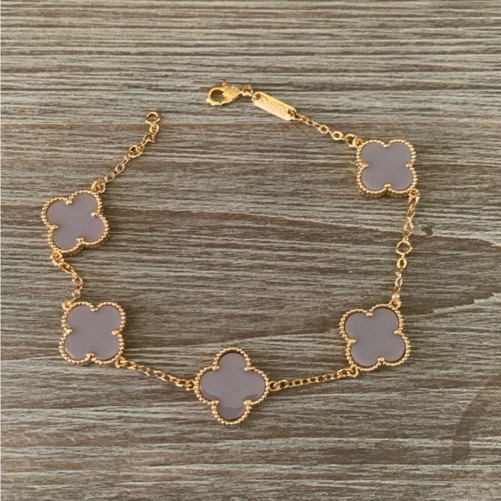 Clover bracelet